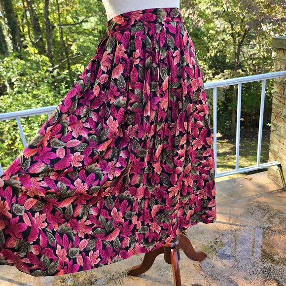 Vtg Handmade Long Pleated Skirt Red Fall Leaves Soft Cotton Blend Cottagecore - Picture 3 of 6